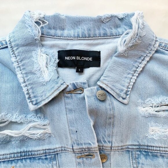 NEON BLONDE Not Mine Jean Jacket Oversized Denim Light Wash Distressed Size S - Picture 14 of 16